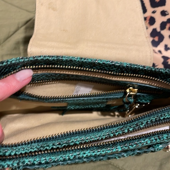 NWT Green snakeskin clutch by Alexisuospny O/S - Picture 6 of 15